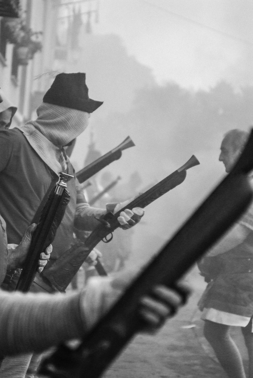 FOTO GUERRILLAS AL ALBA 0